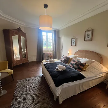 Homestay Le Chateau De Saint Ouen Entre Et Campagne