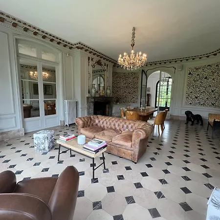 Le Chateau De Saint Ouen Entre Et Campagne *