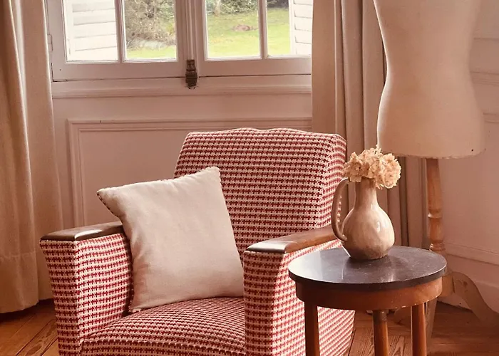 Homestay Le Chateau De Saint Ouen Entre Et Campagne *