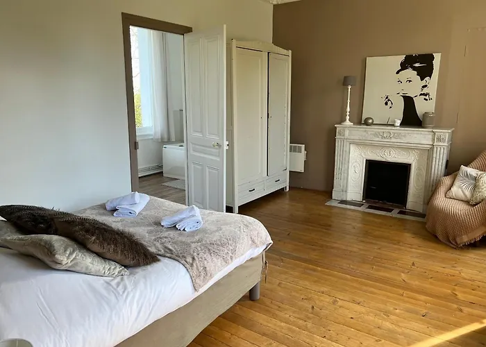 Le Chateau De Saint Ouen Entre Et Campagne * Bertreville-Saint-Ouen