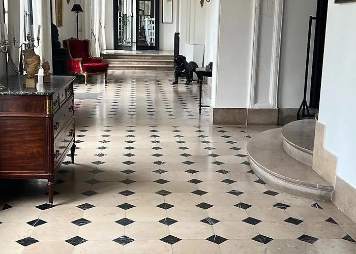 Le Chateau De Saint Ouen Entre Et Campagne Homestay